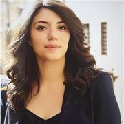 Laureata in lettere moderne e laureanda in scienze storiche impartisce lezioni di storia per scuole medie e superiori